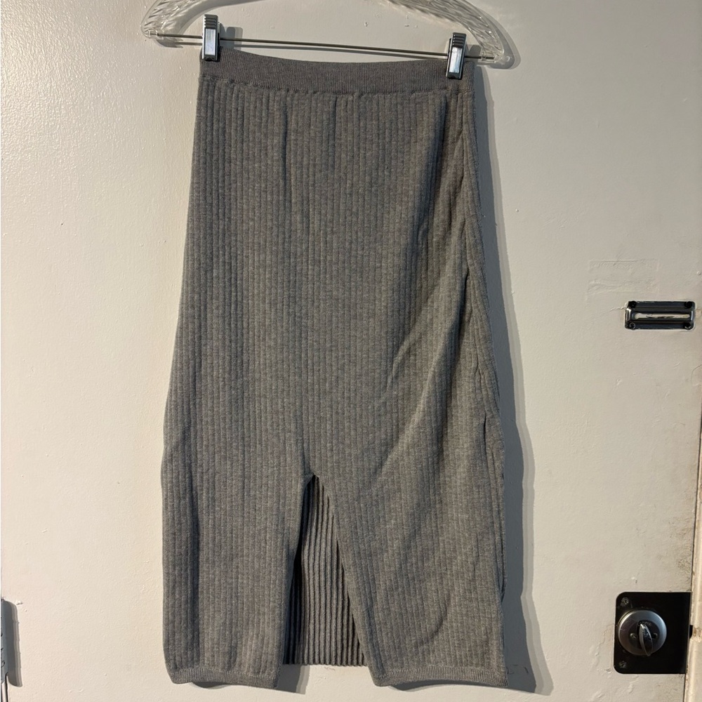 Free People Ribbed Knit Midi Skirt Gray Size L
(452)